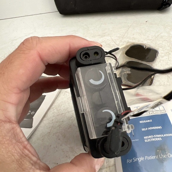 Ultima 5 TENS U5 unit with carrying case and instructions manual - Picture 11 of 11